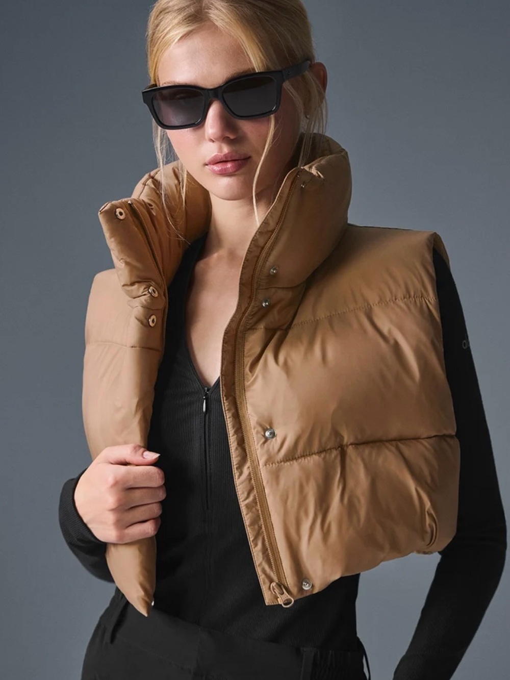 NWT Alo Yoga Gold Rush Cropped Puffer Vest Toasted Almond L